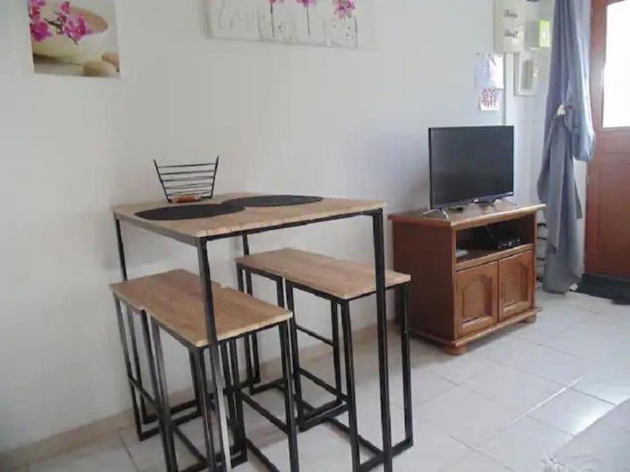 Le Gambetta - Nouveau Proprietaire Estissac Extérieur photo