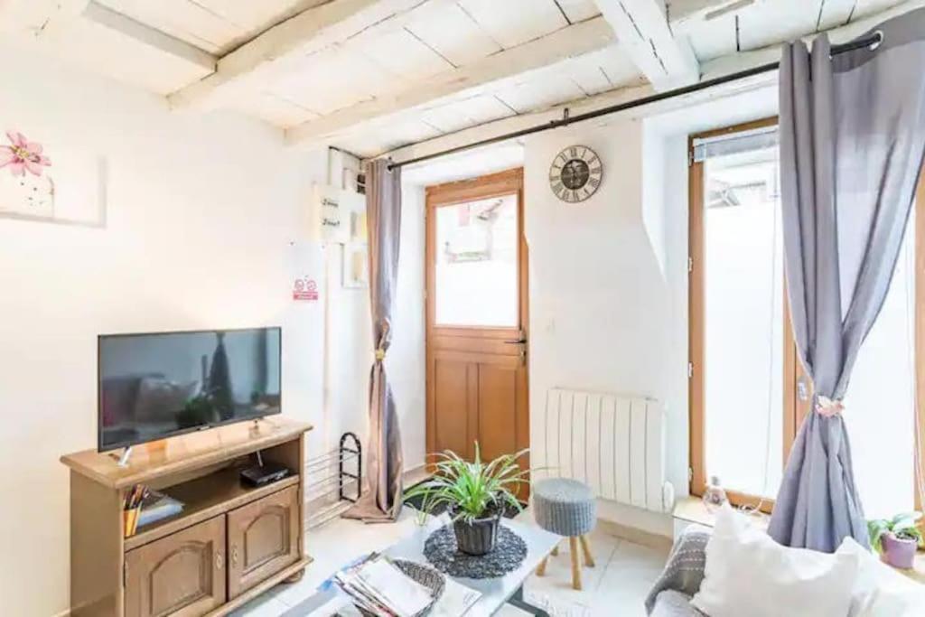Le Gambetta - Nouveau Proprietaire Estissac Extérieur photo