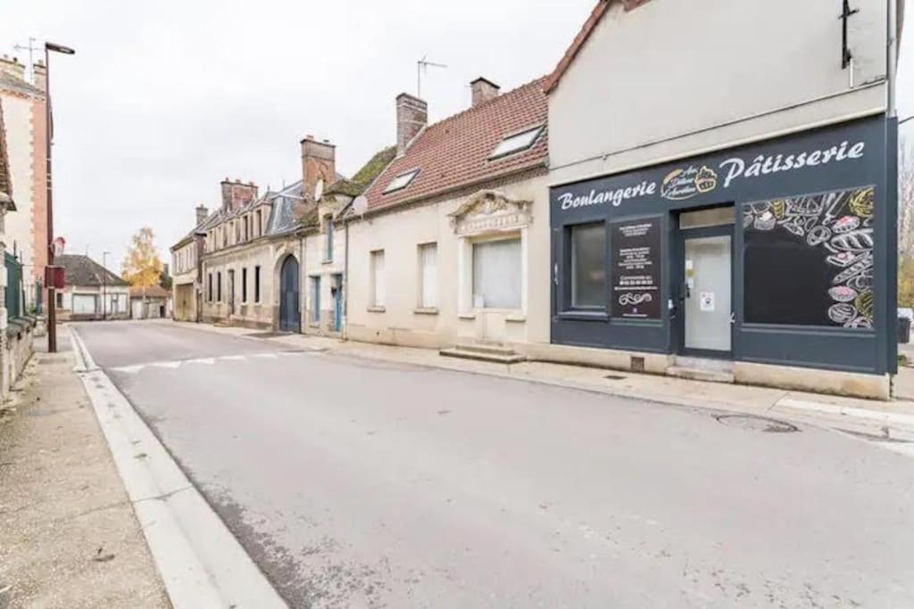 Le Gambetta - Nouveau Proprietaire Estissac Extérieur photo