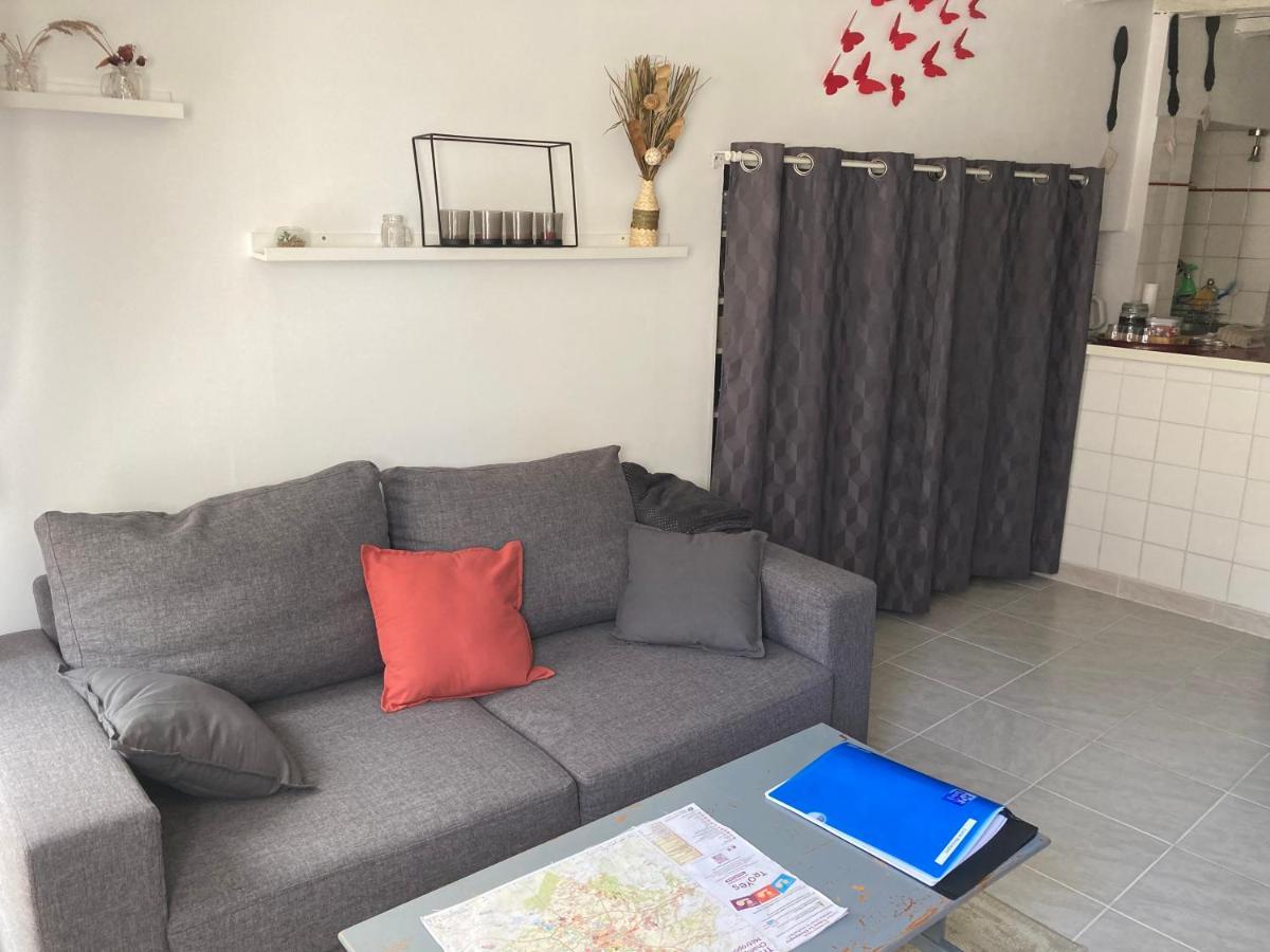 Le Gambetta - Nouveau Proprietaire Estissac Extérieur photo